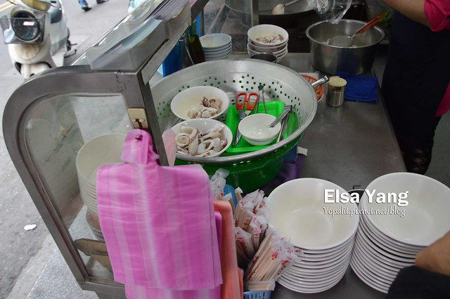[食記] 台南府城。60年老店 葉家小捲米粉（小吃｜米糕｜鍋燒意麵） @ELSA菲常好攝