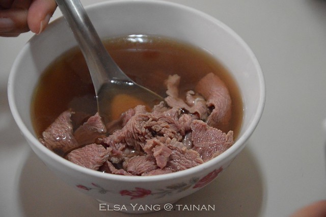 [食記] 台南。康樂街牛肉湯 @ELSA菲常好攝