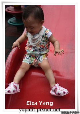 [童裝] 一歲寶寶穿搭-奇哥2016春夏ABSORBA透氣碎花連身褲 @ELSA菲常好攝
