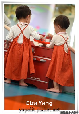 [穿搭] 歐美設計師童裝 / Bizouzou / Nanny Pickle有機棉透氣舒適洋裝/雙胞胎外拍休閒小禮服 @ELSA菲常好攝