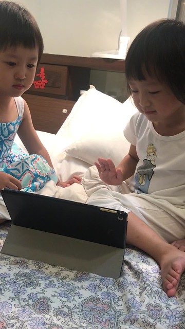 [親子共讀] 英文怎麼學？幼兒學英文推薦Lingumi-適合2-6歲寶寶的英文app課程 @ELSA菲常好攝