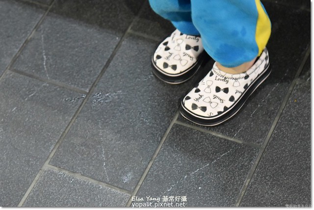 [寶寶用品] 日本熱賣童鞋skippon 防水透氣機能鞋童鞋｜上揚20度好穿脫好走路的兒童鞋室內鞋戶外鞋心得評價價格 @ELSA菲常好攝