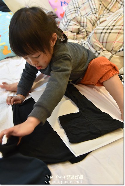 [開箱] 日本熱銷3D直立式速摺衣摺衣板| 教小孩摺衣服最方便迅速的快收摺衣板 @ELSA菲常好攝