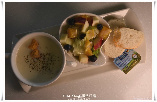 [體驗] 板橋美食。Oyami cafe板橋新埔捷運站餐廳義大利麵｜下午茶鬆餅商業午餐 @ELSA菲常好攝