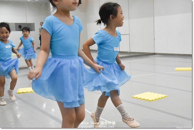 [親子共讀] 韓國3d立體著色本 VUIDEA AR兒童英語教學繪本|韓國繪本繪圖RV跳舞芭蕾|PLAYING HOUSE @ELSA菲常好攝