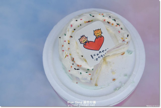 [手工甜點宅配] Dessert365 生日蛋糕推薦、冰淇淋蛋糕推薦 by 與手工甜點對話的SUSAN(怕冰可改成慕斯蛋糕，配合平台萬名插畫家合作客製化蛋糕) @ELSA菲常好攝