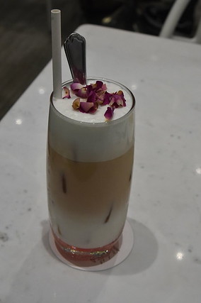 [美食] 香港機場LADYM熱帶水果蛋糕+玫瑰奶茶 |香港LADYM分店及營業時間 @ELSA菲常好攝