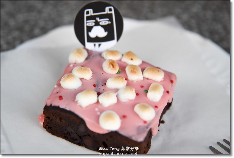 [西門町下午茶] 西門甜點|黑熊先生巧克力布朗尼鬆餅+創意布朗尼|台灣甜點節 @ELSA菲常好攝