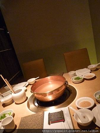 [食記]台北。東區 橘色涮涮鍋～ 超好吃的日本玉米&#8230; @ELSA菲常好攝