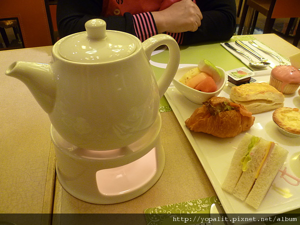 [食記]花園酒店六國餐廳下午茶 @ELSA菲常好攝
