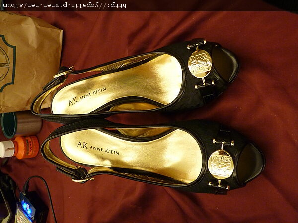 [buy]ANNE KLEIN 馬毛魚口鞋 @ELSA菲常好攝